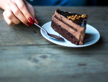 5 healthy foods to fight sugar cravings