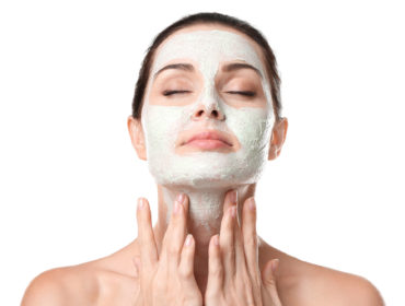 Homemade Moisturizing Facepacks with Essential Oils