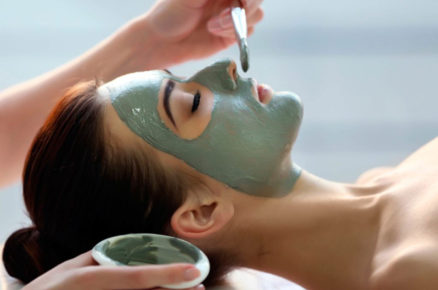 7 Natural Remedies to Cure Your Monsoon Beauty Woes