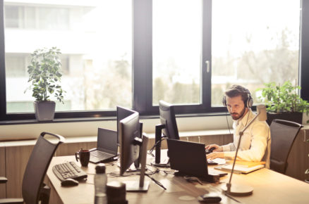10-minutes Mini Yoga at Office Desk