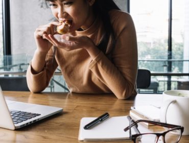 Here’s why eating mini-meals throughout the day is better