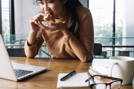 Here’s why eating mini-meals throughout the day is better
