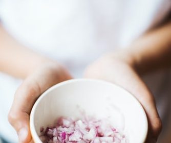 Is Onion Juice A Good Solution For Your Hair Problems?