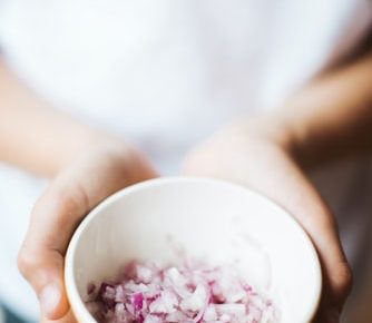 Is Onion Juice A Good Solution For Your Hair Problems?