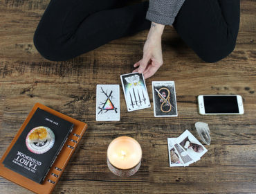 Basics and Benefits of Tarot Card Reading