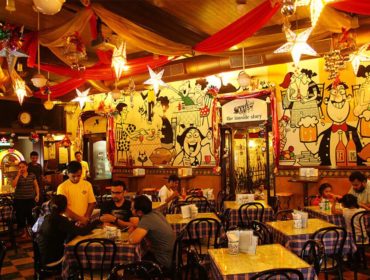 India’s Unmissable: Jukebox Evening At Cafe Mondegar, Mumbai