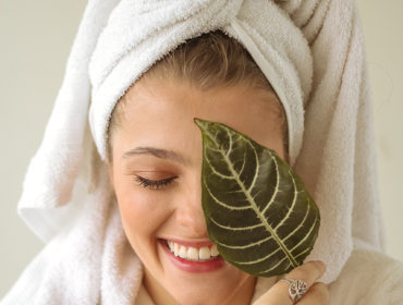 Want a Healthy & Glowing Skin at Home? Try Face Steaming