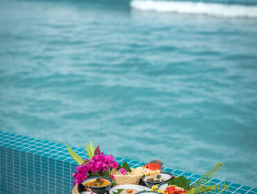 A Maldivian Floating Lunch? Come to Kandima Maldives