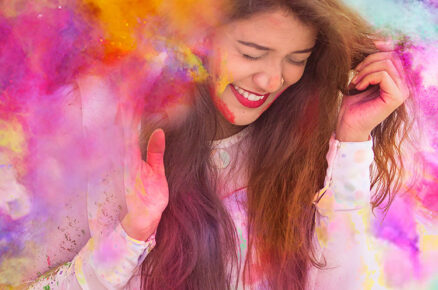 5 Easy Ways to Clean Holi Colors Without Harming Skin & Hair