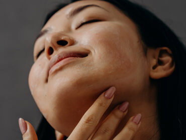 6 Essential Tips To Slow Down Face Aging After 30s