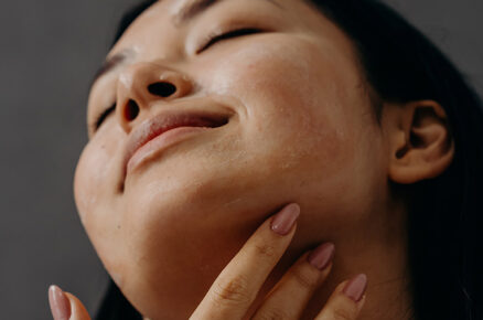 6 Essential Tips To Slow Down Face Aging After 30s
