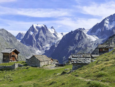Reel to Real: Iconic Bollywood Destinations for your Next Vacation!