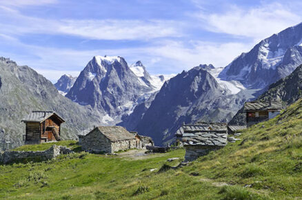 Reel to Real: Iconic Bollywood Destinations for your Next Vacation!