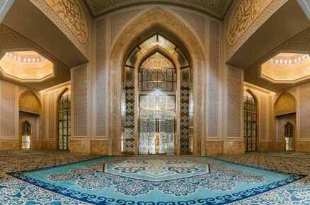 Story Behind The World’s Largest Hand-Woven Carpet