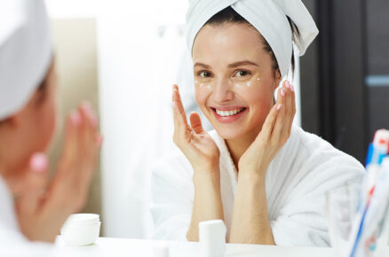 Easy tips & tricks to lock in your skin’s moisture
