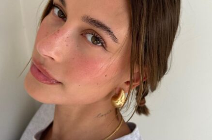 Hailey Bieber Declares a Strawberry Summer with Her Viral Make-Up Trend