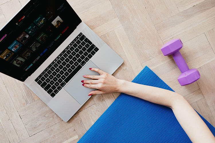 Break a Sweat at Home with These 6 Fitness Influencers-Cover Image