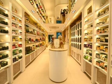 This Tea Room by VAHDAM® India is not to be missed!