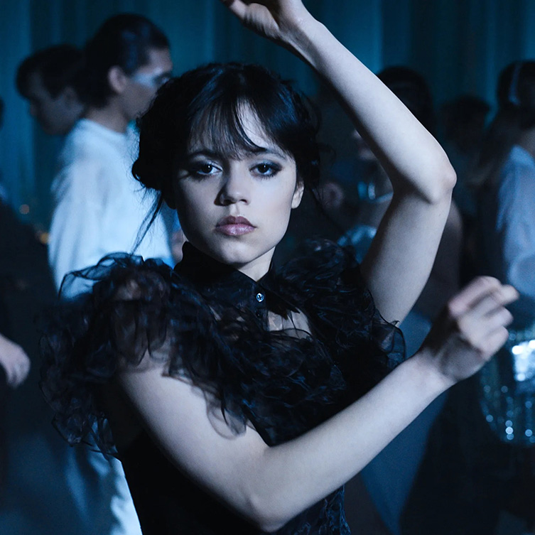 Creating a Hauntingly Gorgeous Look The Road to Your Ideal Halloween Appearance-Cover Image