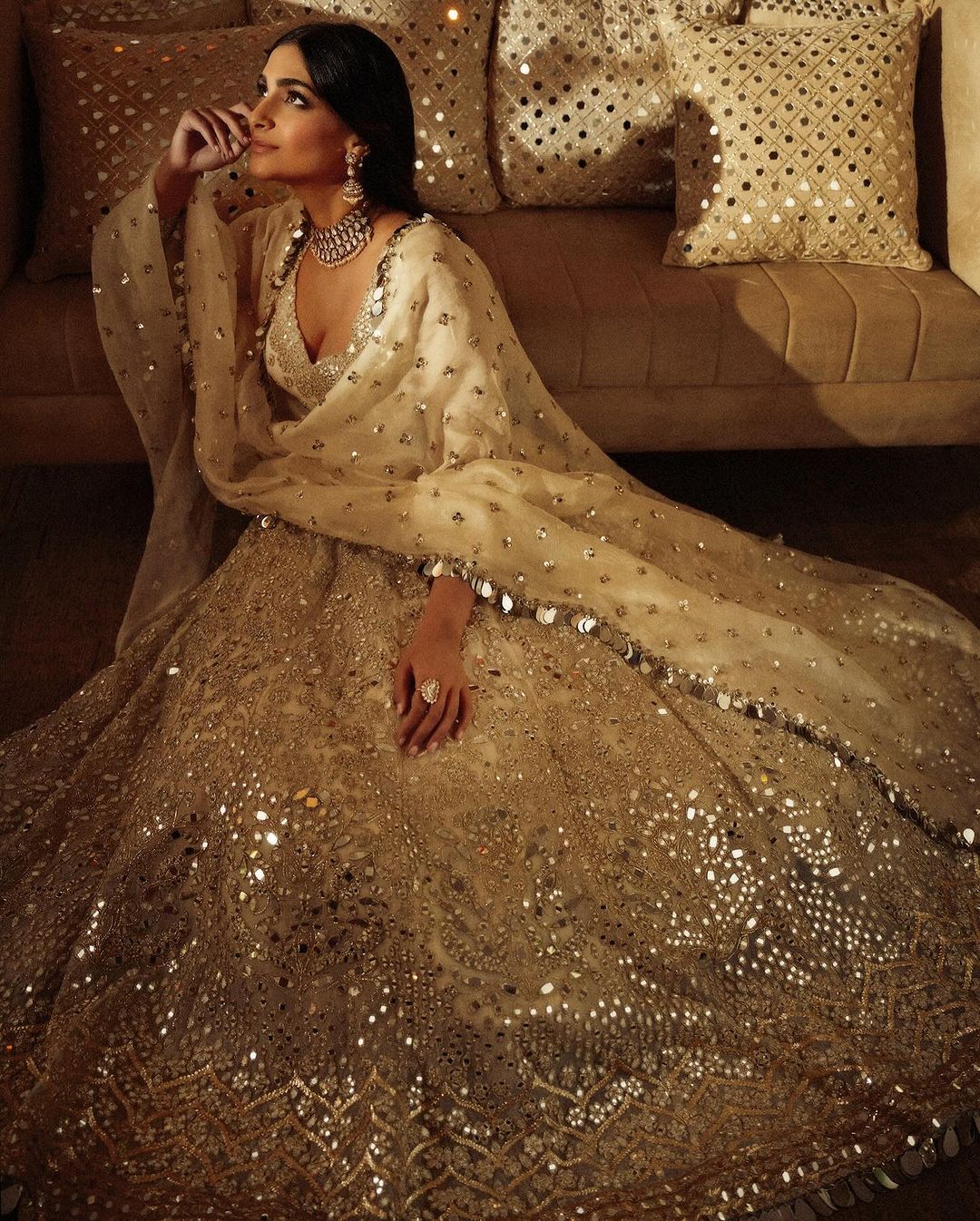 Mastering Festive Fashion The Essential Do's and Don'ts for the Season-Cover Image