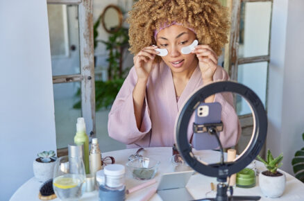 Are Skinfluencers on Social Media Replacing Dermatologists?
