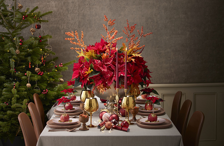 Hosting for the Holidays Create a Festive Tablescape to Impress Your Guests-Cover Image