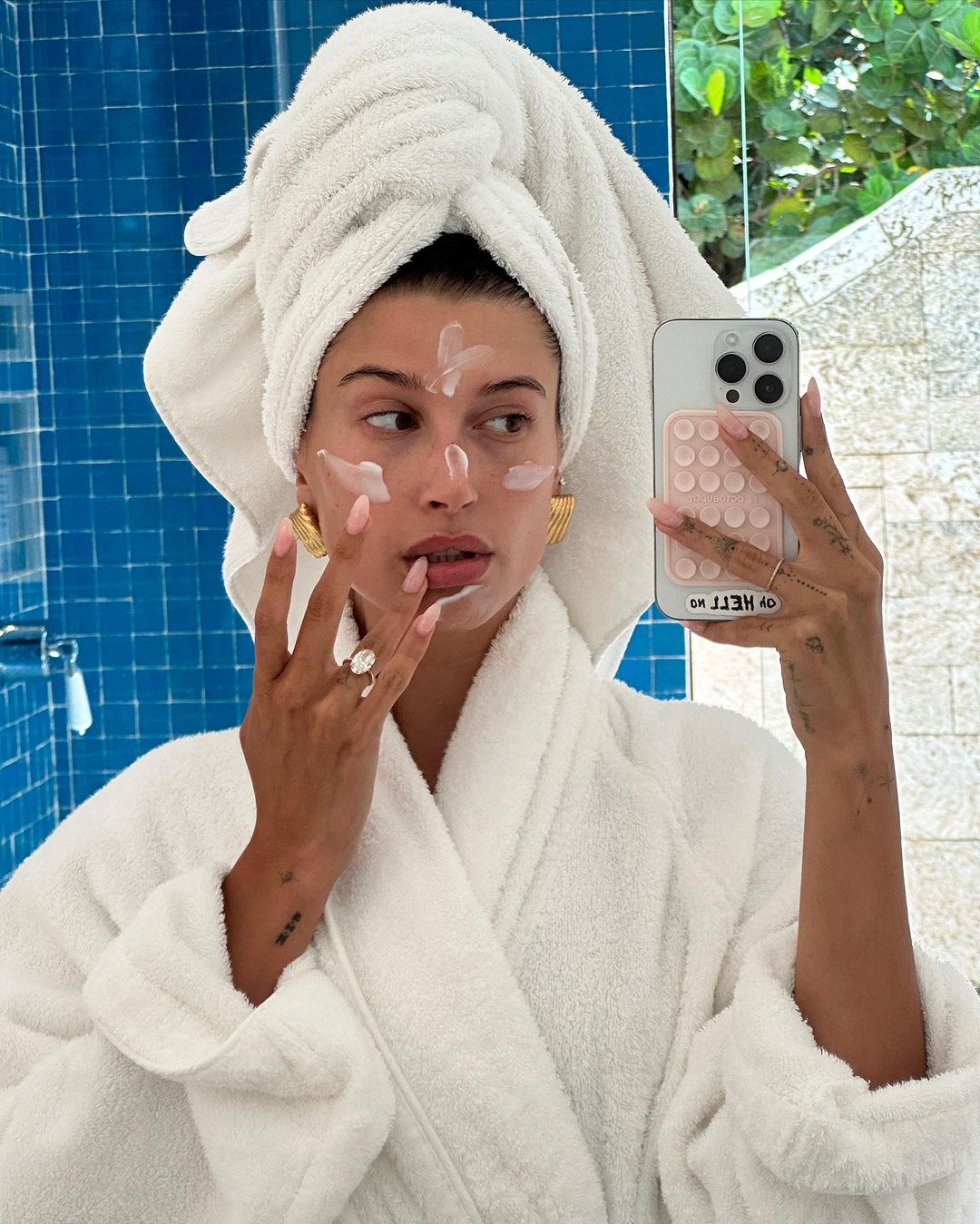Step into Your 'It' Girl Era in 2024 with the Biggest Beauty Trends of the Year-Cover image
