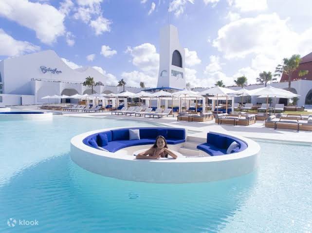 Ultimate Luxury at Abu Dhabi for New Year's Eve-Cover Image