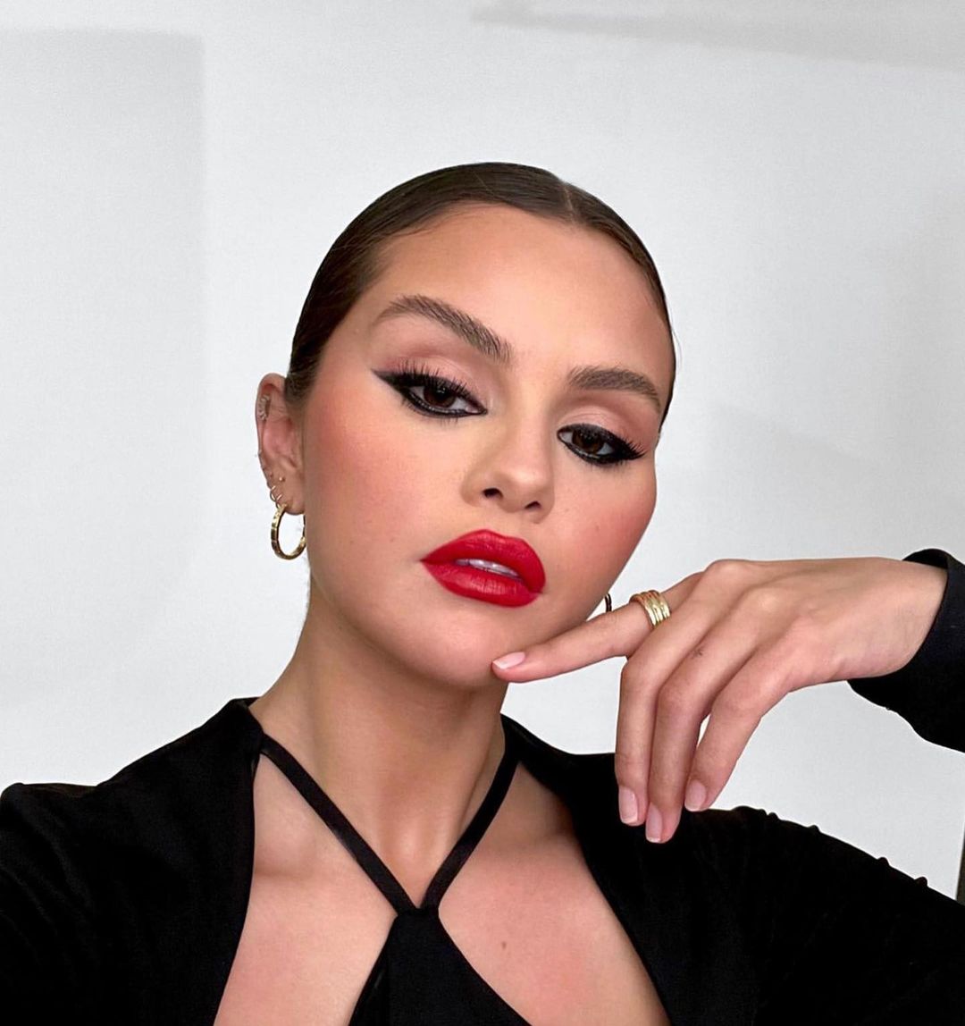 Want to Elevate your NYE Look Take Inspiration from these Chic Makeup Ideas-Cover Image