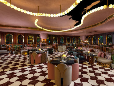 The Bustling Locales Of Gurgaon Collide With Culinary Art and Glamour At The Cosy Box