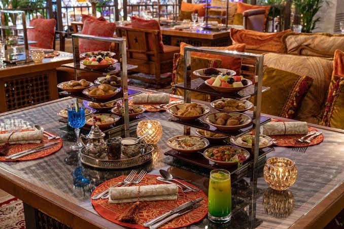 Top 10 Luxurious Places for Ramadan Iftar & Suhoor-Cover Image