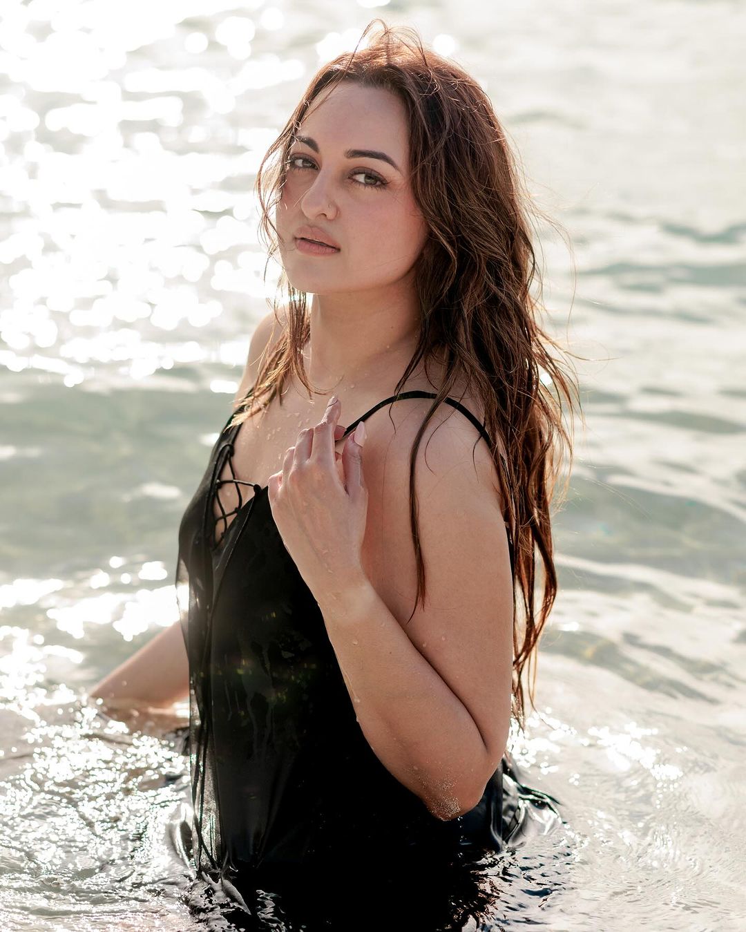 The Ultimate Monsoon Hair Care Routine For Dry And Frizzy Hair-Cover Image