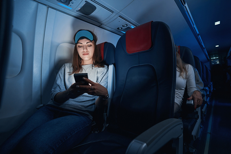 A Guide to Red-Eye Flights and How To Survive Them-Cover Image