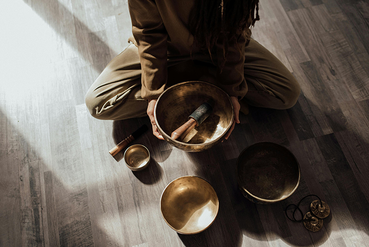 Healing Resonance Exploring the Waves of Sound Therapy-Cover Image