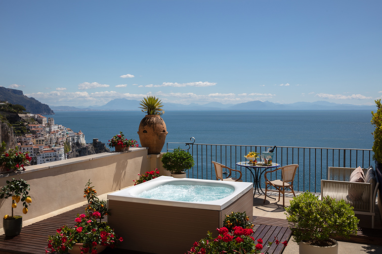 These 5 Retreats Are The Perfect Respite To Your Chaotic Lives-Cover Image 1