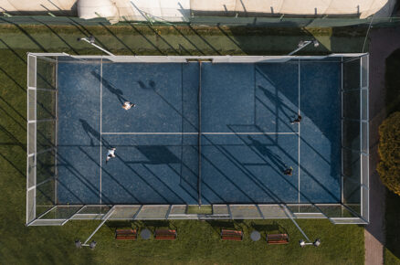 Ace Your Stay: Hotels That Score Big With Tennis Enthusiasts